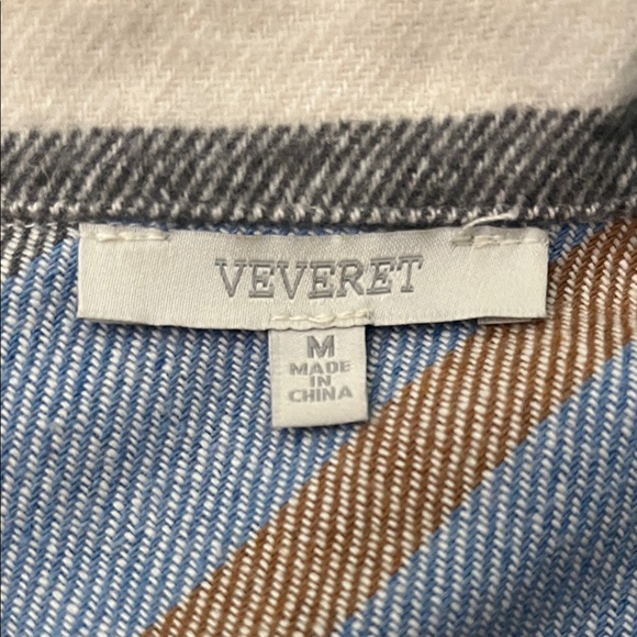 Plaid Button-Up Jacket - Picture 3 of 3